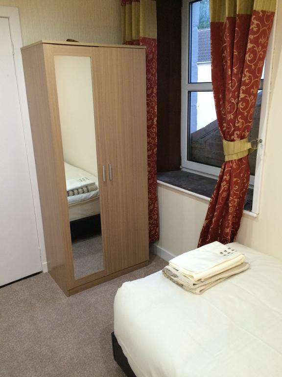 Zara Continental Hotel Langholm Zimmer foto